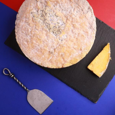 A crisp, bright and aromatic washed rind cheese with a hint of Annato that gives it the gorgeous colour. 