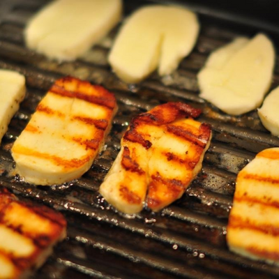 Halloumi popularly known as the grilling cheese is a delight to cook with! While it can be consumed raw and would taste similar to paneer, its best pan-fried or grilled. Choose from 3 flavours.